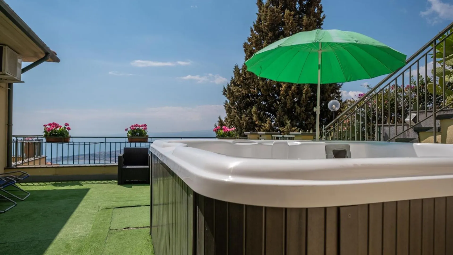 Villa La Gorgone Taormina 0*,  İtalya